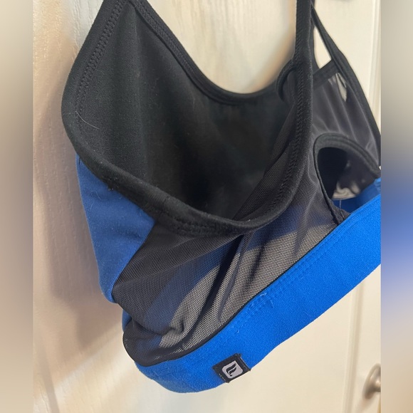 Fabletics Sports Bra - Picture 2 of 5
